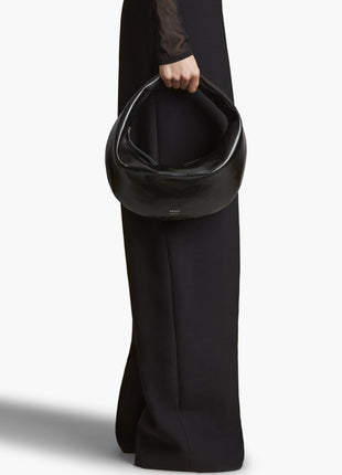 Tasche Olivia Medium in Crackle Patent Black Shopverse