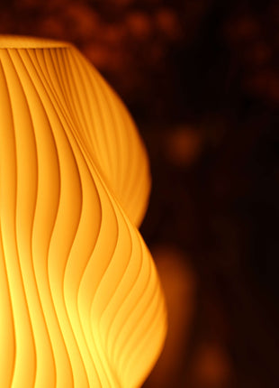 Twuro Table Lamp – Cozy Ambient Lighting with Dynamic Shape Shopverse