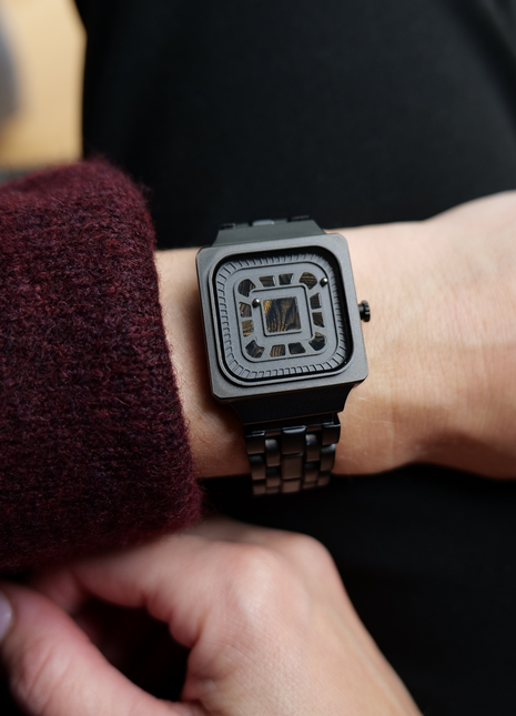 Square Resin Black Shopverse