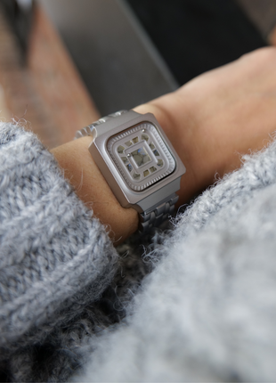 Square Resin Silver Shopverse