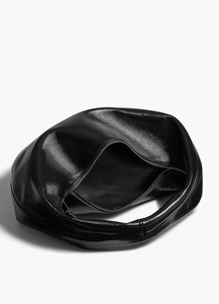 Tasche Olivia Medium in Crackle Patent Black Shopverse