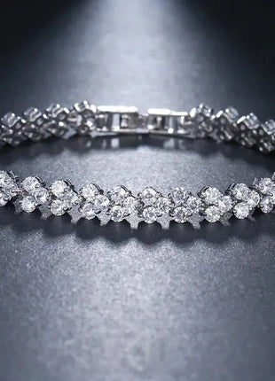 Pear Shaped Lab Grown Diamond Bracelet Encounter Jasen Store