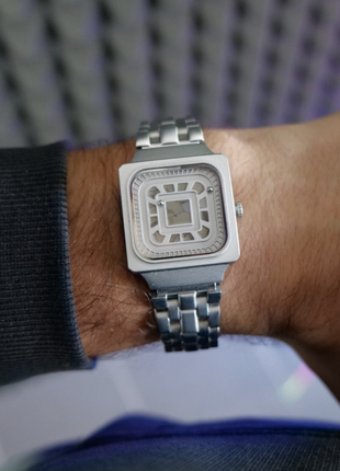 Square Resin Silver Shopverse